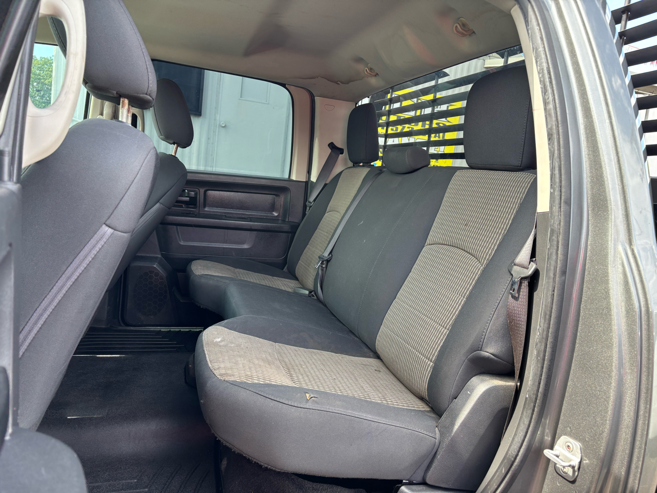 Dodge 1500 ST Crew Cab 2WD 2012 Dodge 1500 ST Crew Cab 2WD 2012