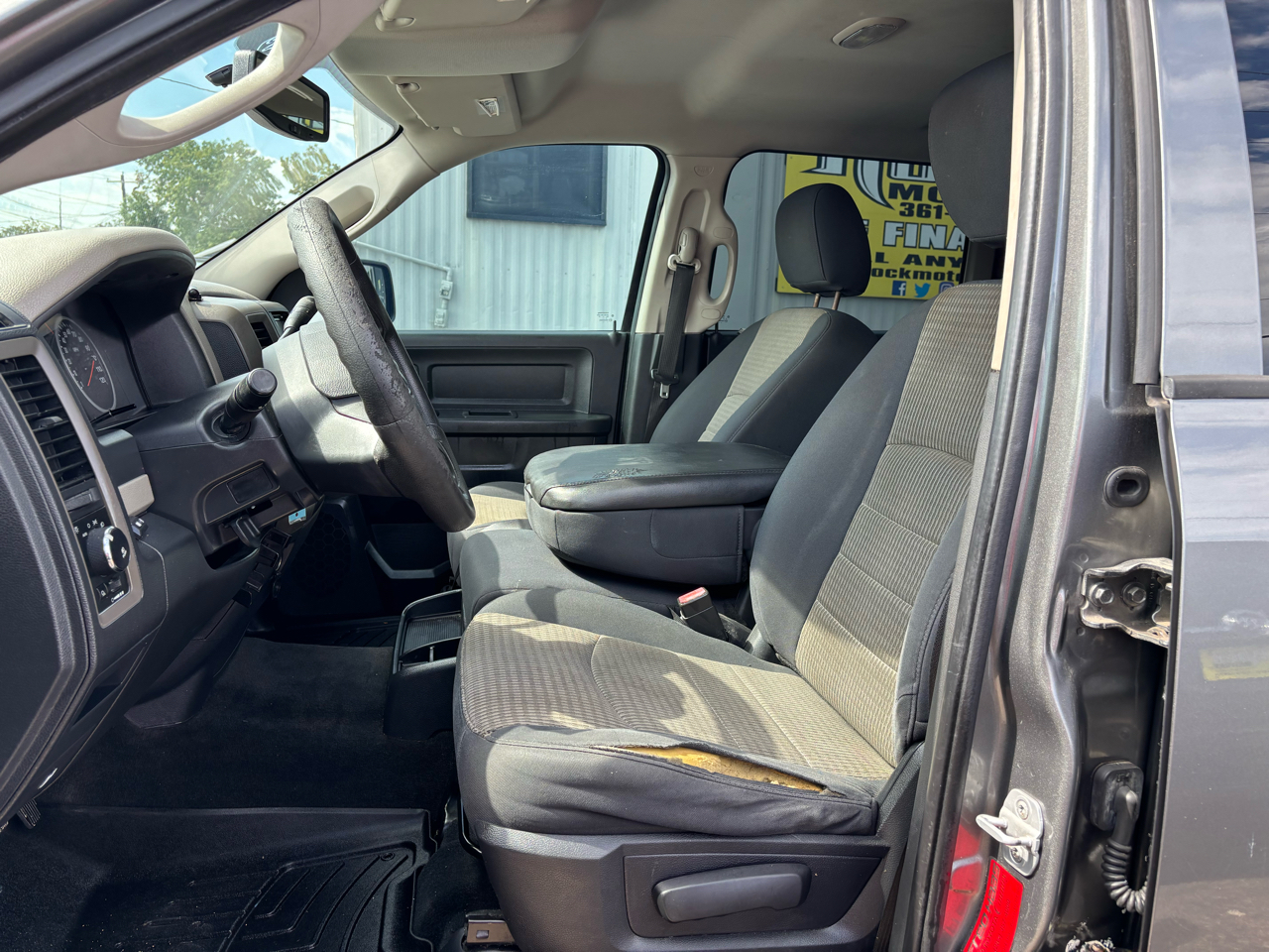 Dodge 1500 ST Crew Cab 2WD 2012 Dodge 1500 ST Crew Cab 2WD 2012