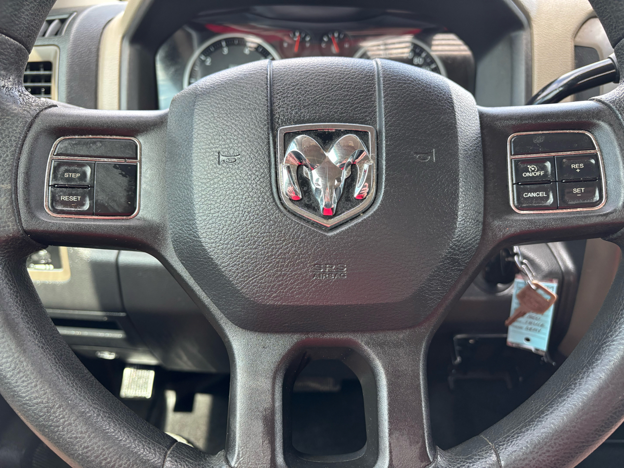 Dodge 1500 ST Crew Cab 2WD 2012 Dodge 1500 ST Crew Cab 2WD 2012