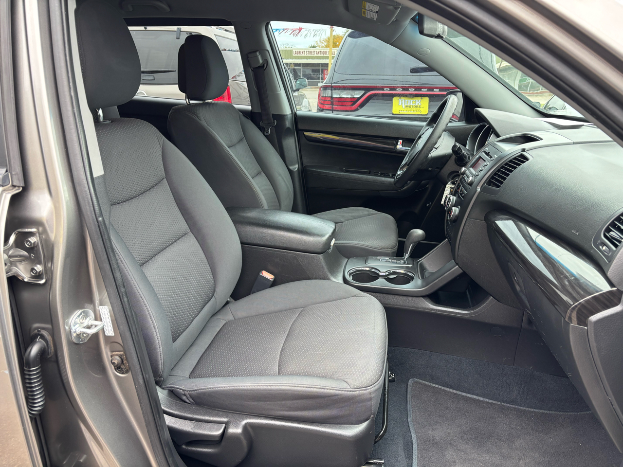 Kia Sorento LX 2WD 2011