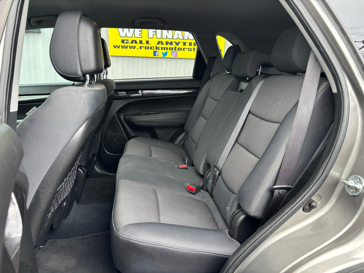 Kia Sorento LX 2WD 2011