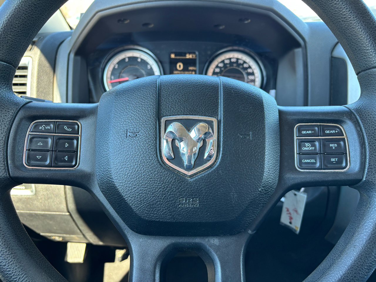 RAM 1500 SLT Quad Cab 2WD 2018