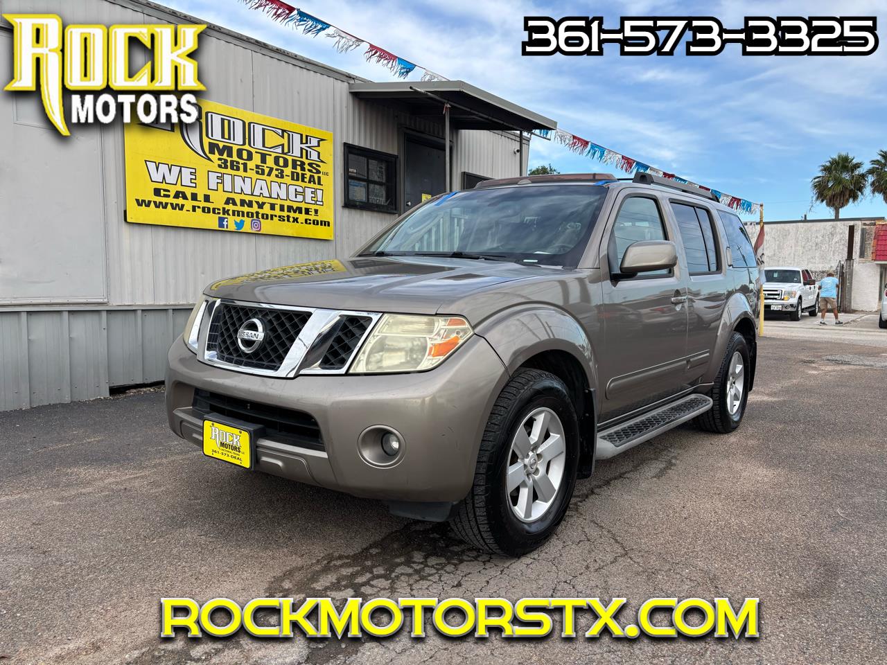 2008 Nissan Pathfinder LE