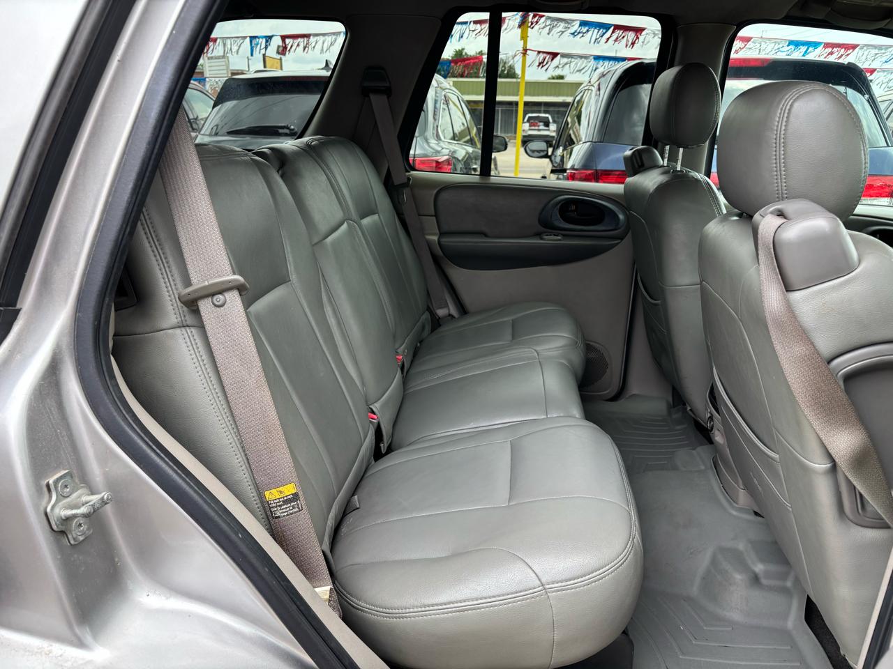 Chevrolet TrailBlazer 4dr 2WD LS 2004