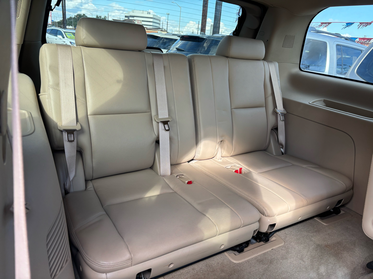 GMC Yukon 2WD 4dr 1500 Denali 2011