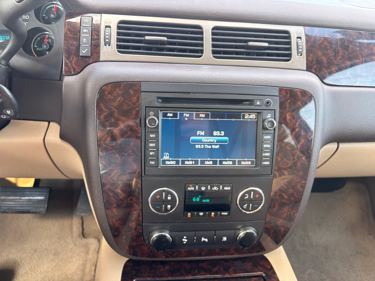 GMC Yukon 2WD 4dr 1500 Denali 2011