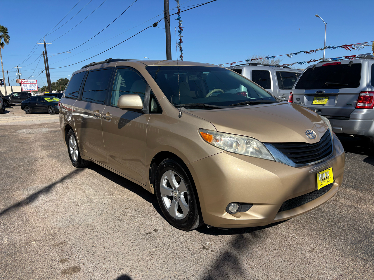 Toyota Sienna 5dr 7-Pass Van V6 LE AAS FWD (Natl) 2012