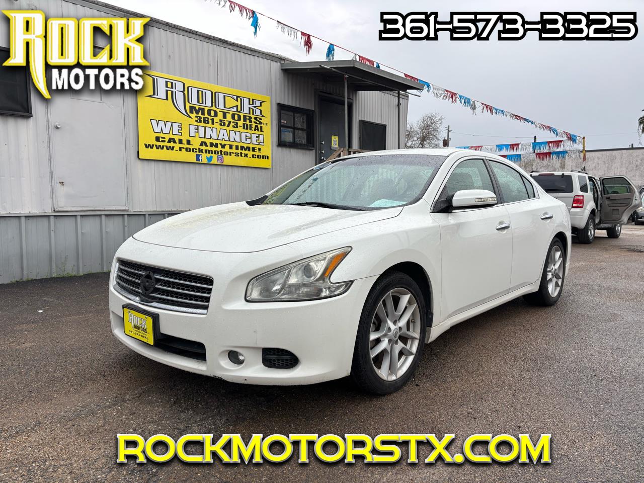Nissan Maxima 4dr Sdn V6 CVT 3.5 SV 2011