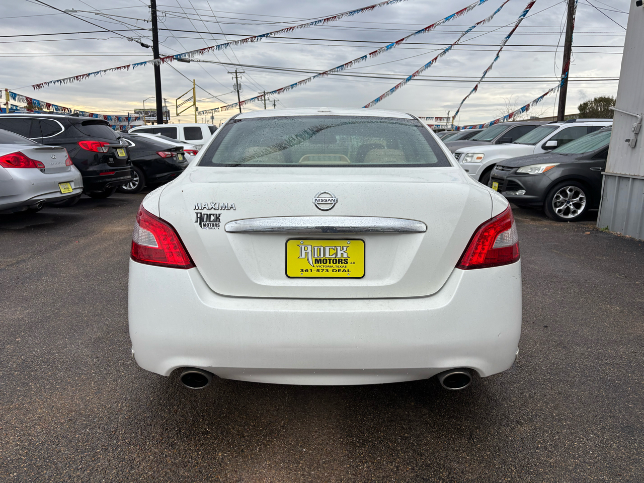 Nissan Maxima 4dr Sdn V6 CVT 3.5 SV 2011