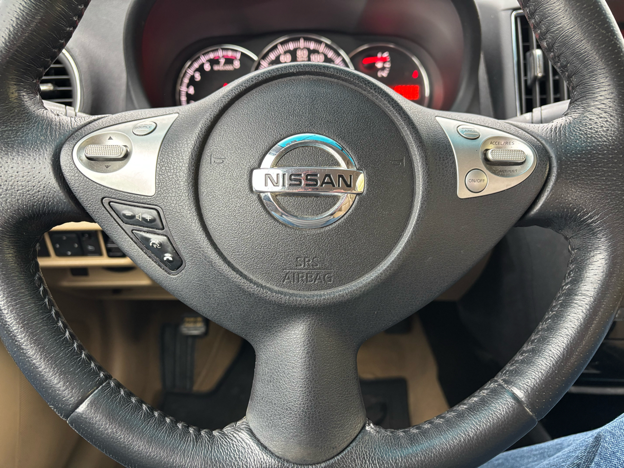 Nissan Maxima 4dr Sdn V6 CVT 3.5 SV 2011