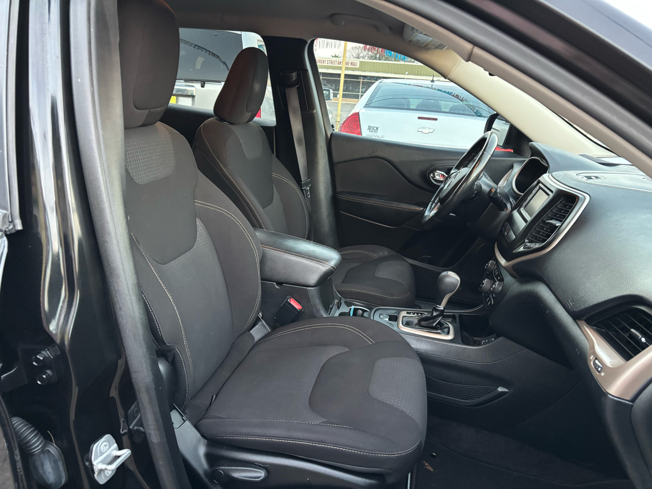 Jeep Cherokee FWD 4dr Latitude Altitude 2016