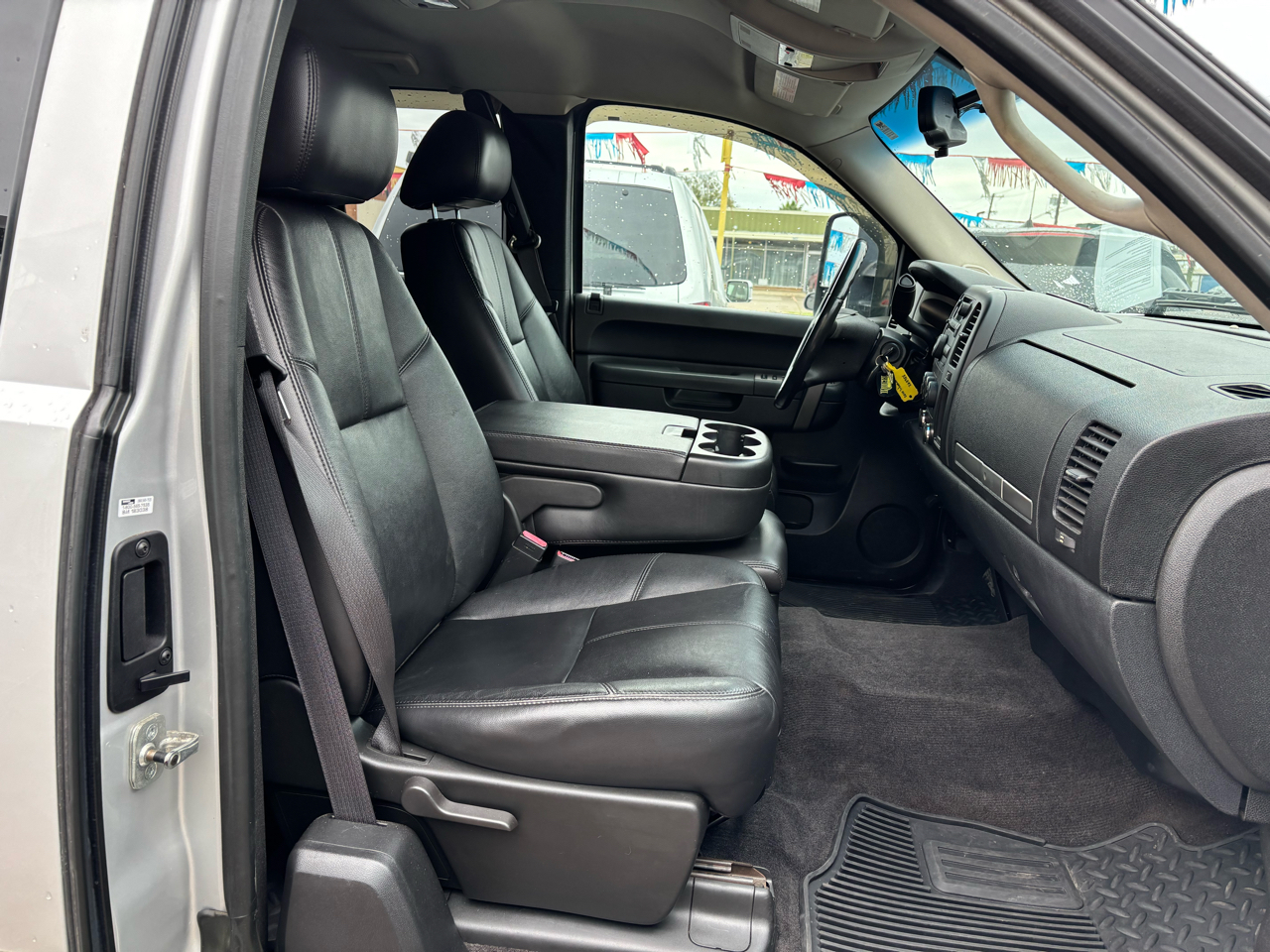 Chevrolet Silverado 2500HD 2WD Ext Cab 143.5" LT 2010