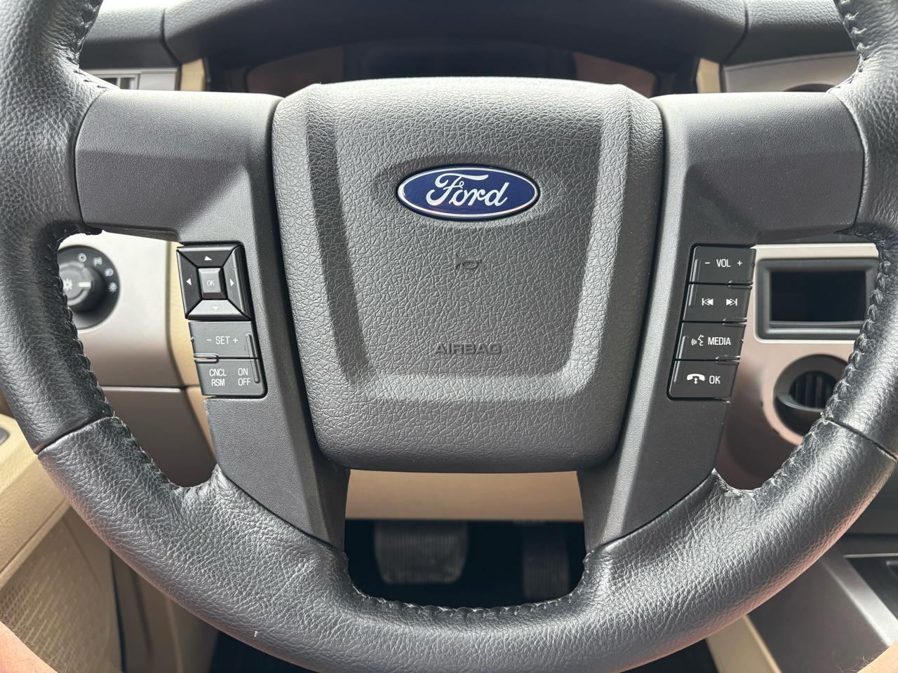 Ford Expedition XLT 4x2 2017