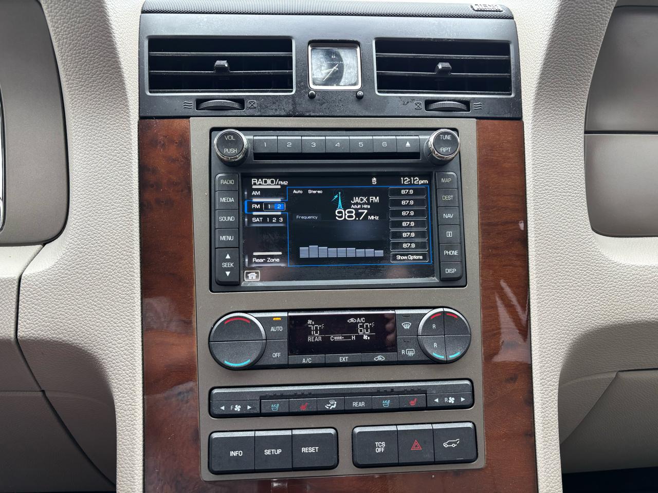 Lincoln Navigator 2WD 4dr 2014