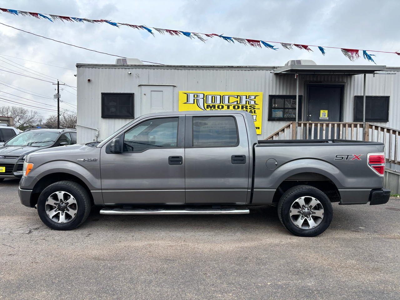 Ford F-150 2WD SuperCrew 145" STX 2014