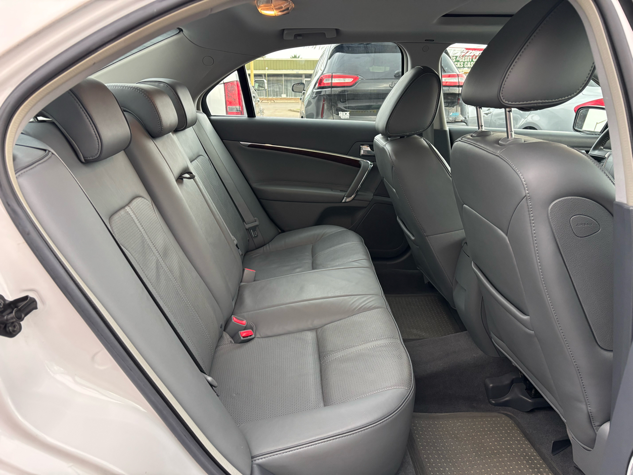 Lincoln MKZ 4dr Sdn FWD 2010