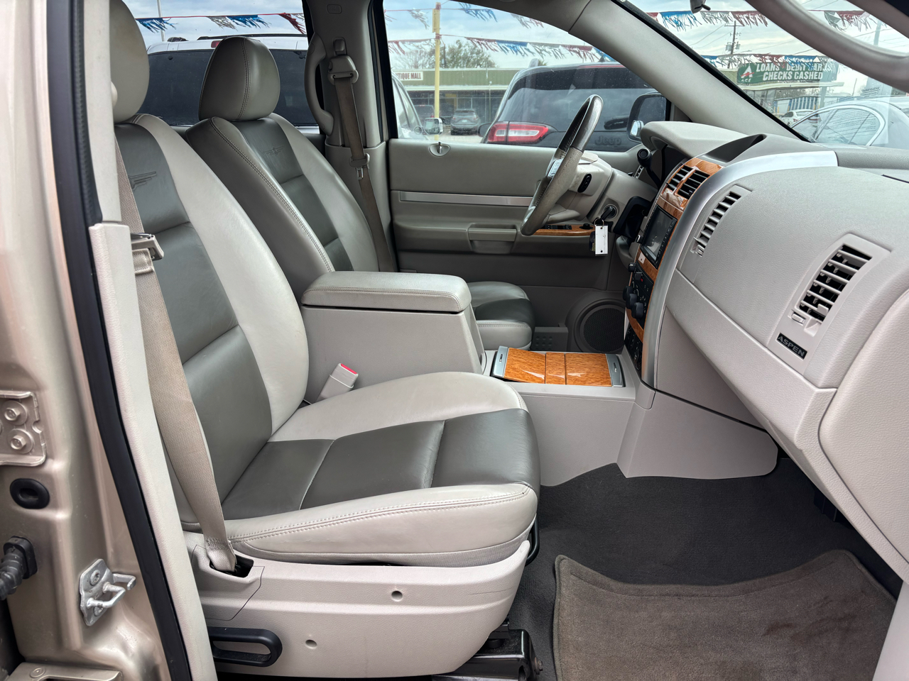 Chrysler Aspen RWD 4dr Limited 2008