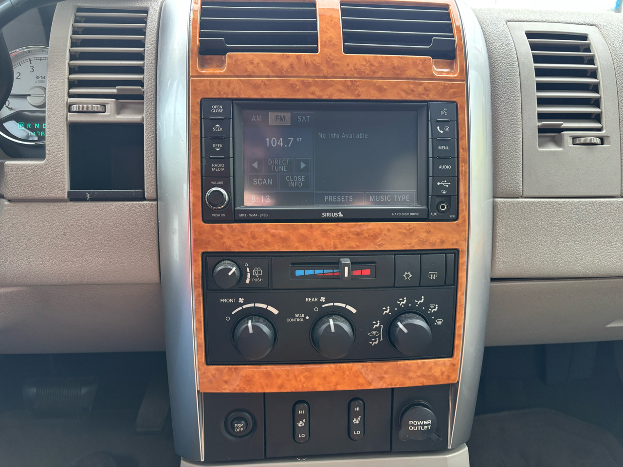 Chrysler Aspen RWD 4dr Limited 2008