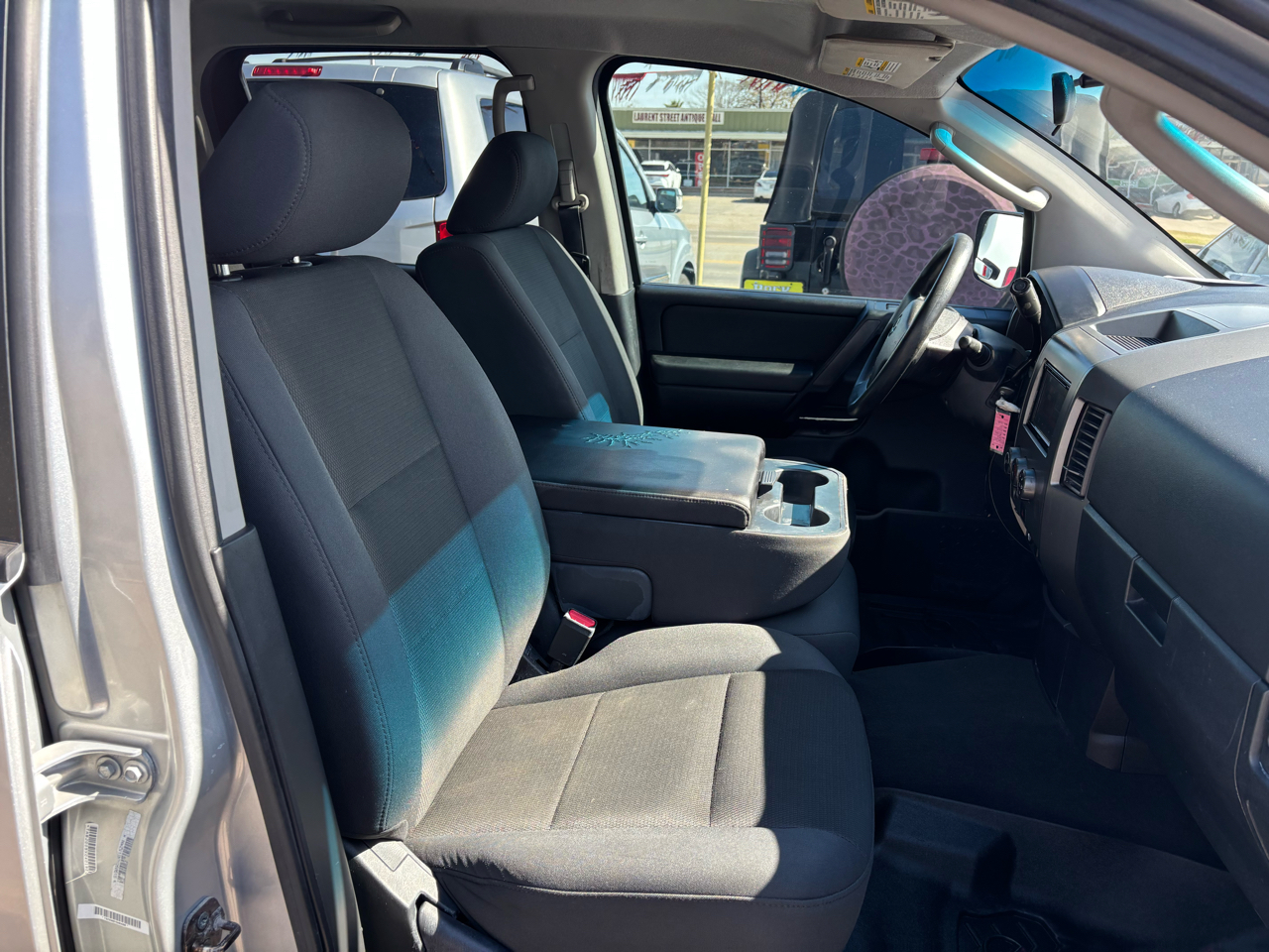 Nissan Titan 2WD Crew Cab SWB XE 2010