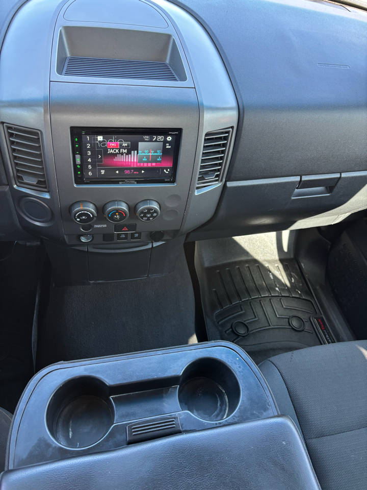 Nissan Titan 2WD Crew Cab SWB XE 2010