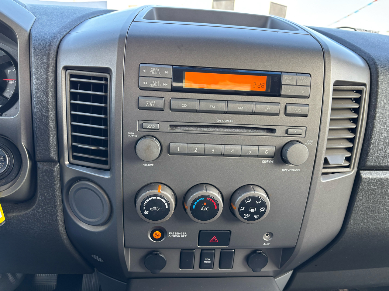 Nissan Titan SE King Cab 2WD 2005