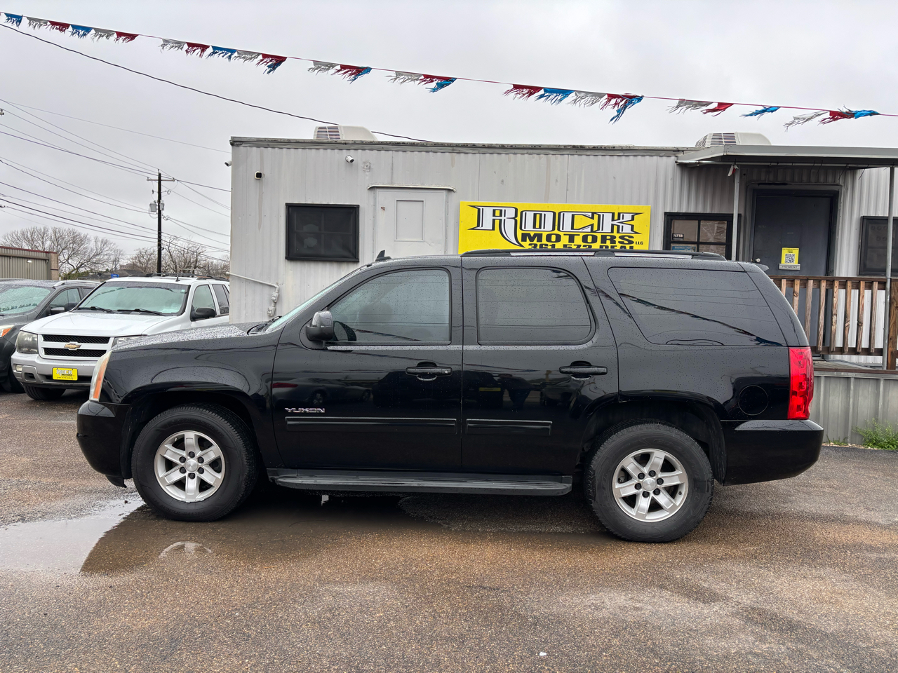 GMC Yukon 2WD 4dr 1500 SLE 2010