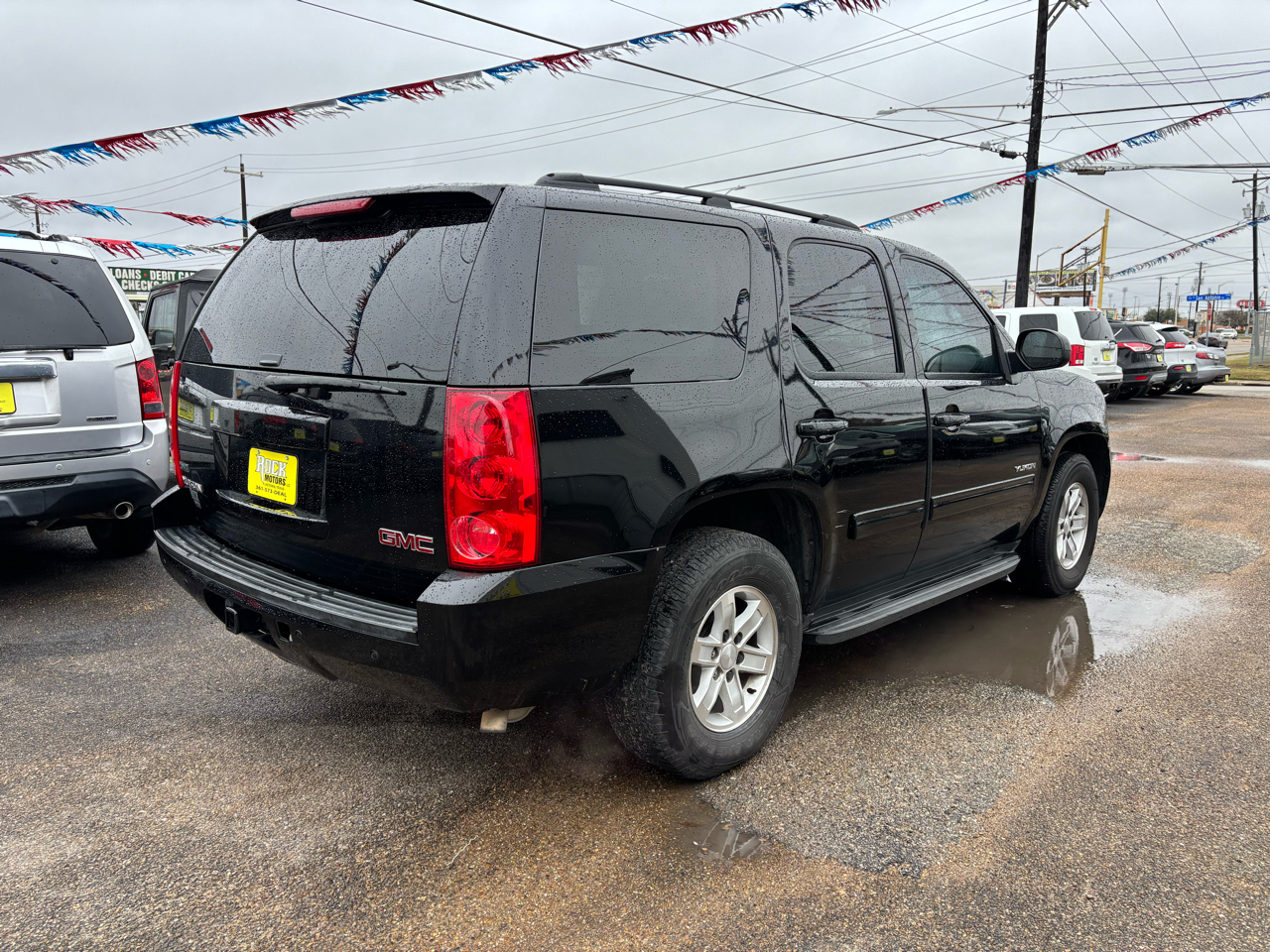 GMC Yukon 2WD 4dr 1500 SLE 2010