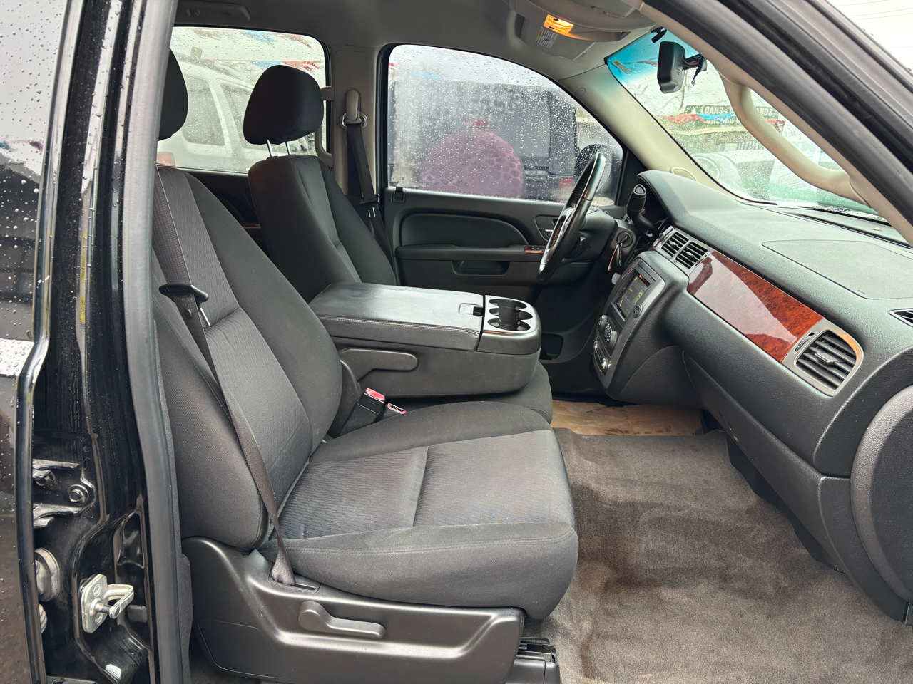 GMC Yukon 2WD 4dr 1500 SLE 2010