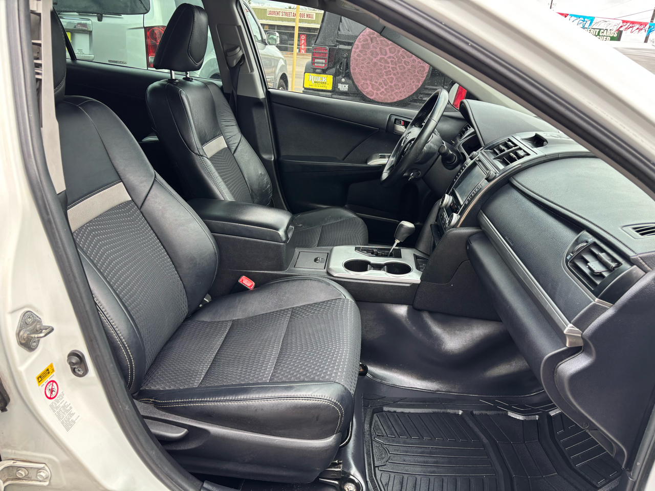 Toyota Camry Hybrid 2014.5 4dr Sdn SE Limited Edition (Natl) 2014