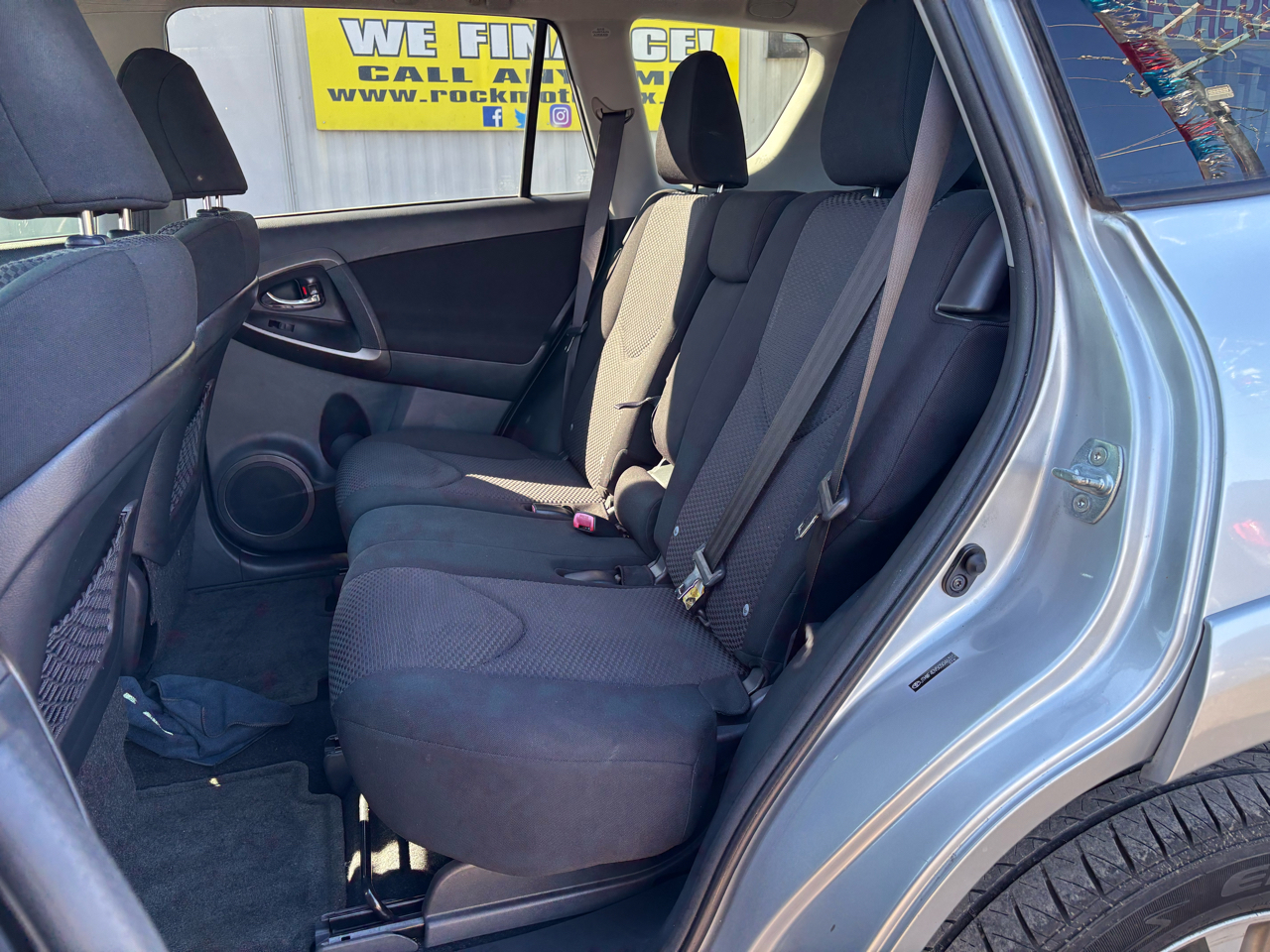 Toyota RAV4 FWD 4dr I4 Sport (Natl) 2012