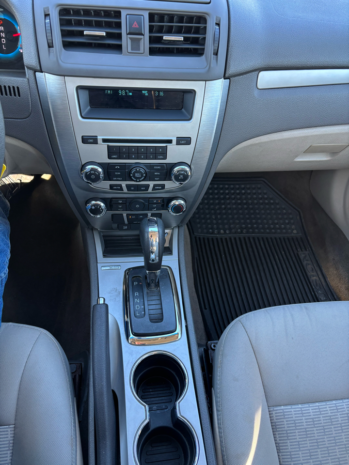 Ford Fusion 4dr Sdn SE FWD 2012