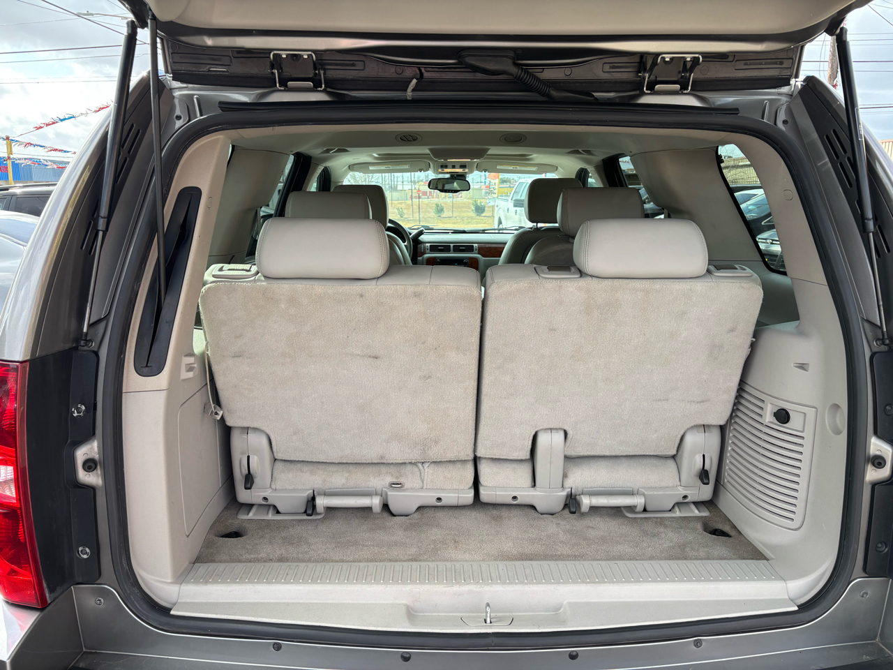 Chevrolet Tahoe 2WD 4dr 1500 LTZ 2009