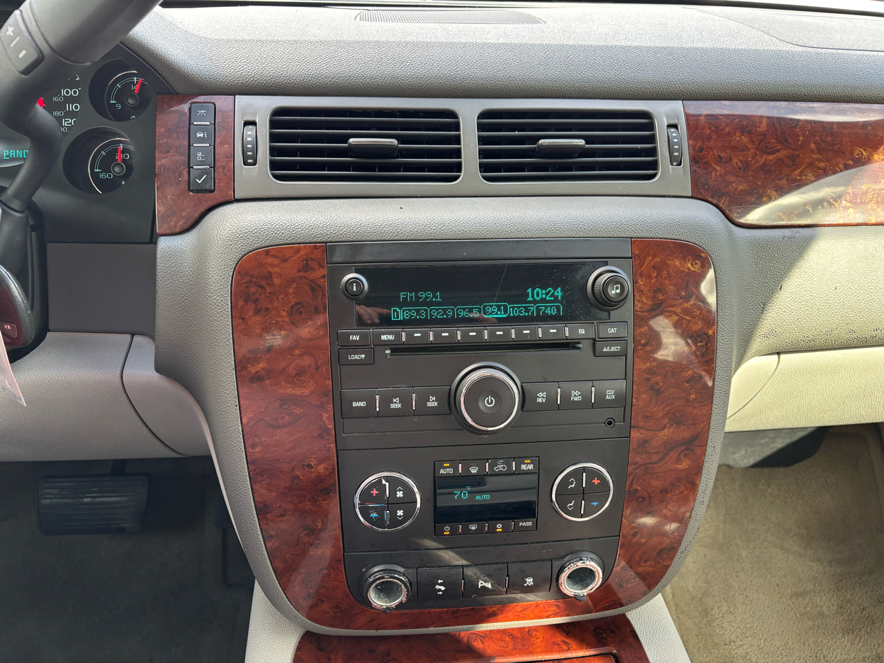 Chevrolet Tahoe 2WD 4dr 1500 LTZ 2009