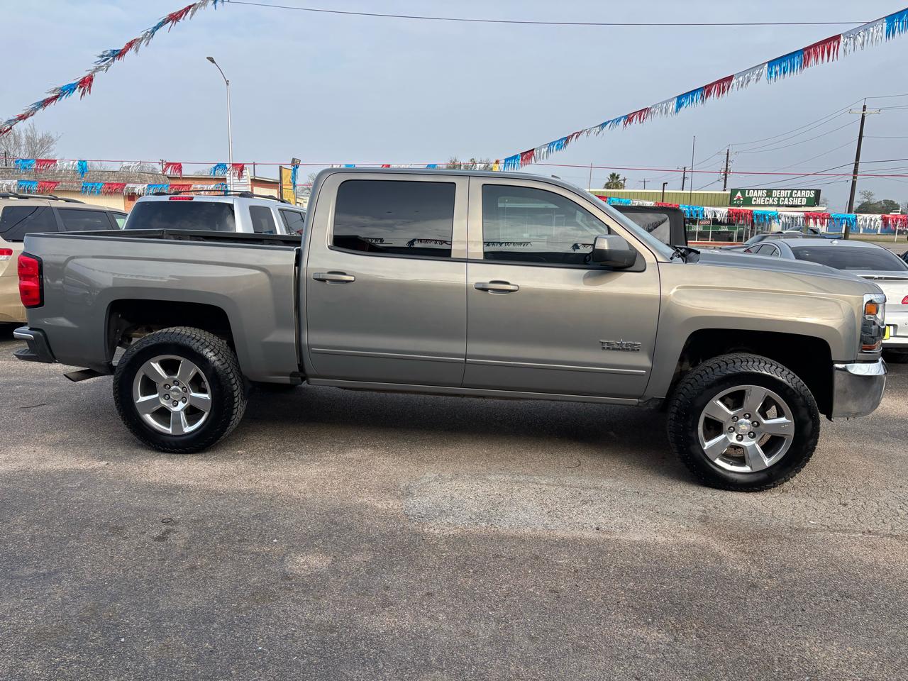 Chevrolet Silverado 1500 2WD Crew Cab 143.5" LT 2017