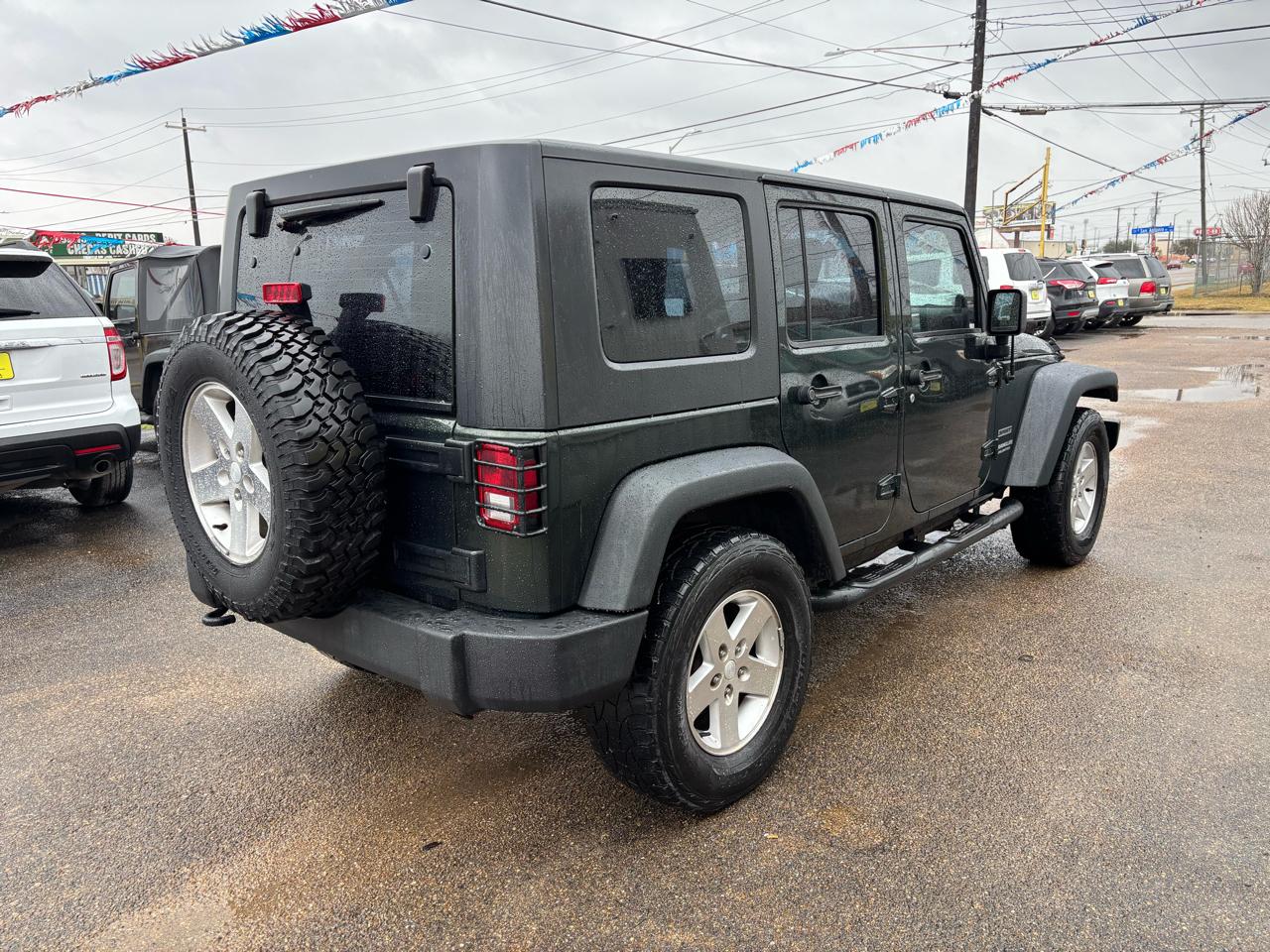Jeep Wrangler Unlimited 4WD 4dr Sport 2010
