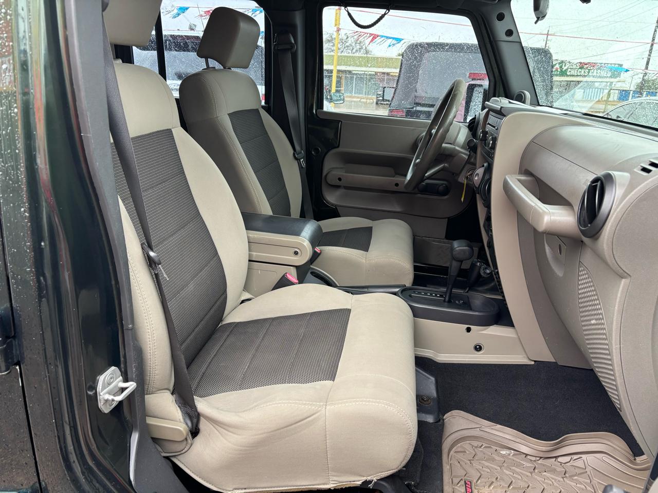 Jeep Wrangler Unlimited 4WD 4dr Sport 2010