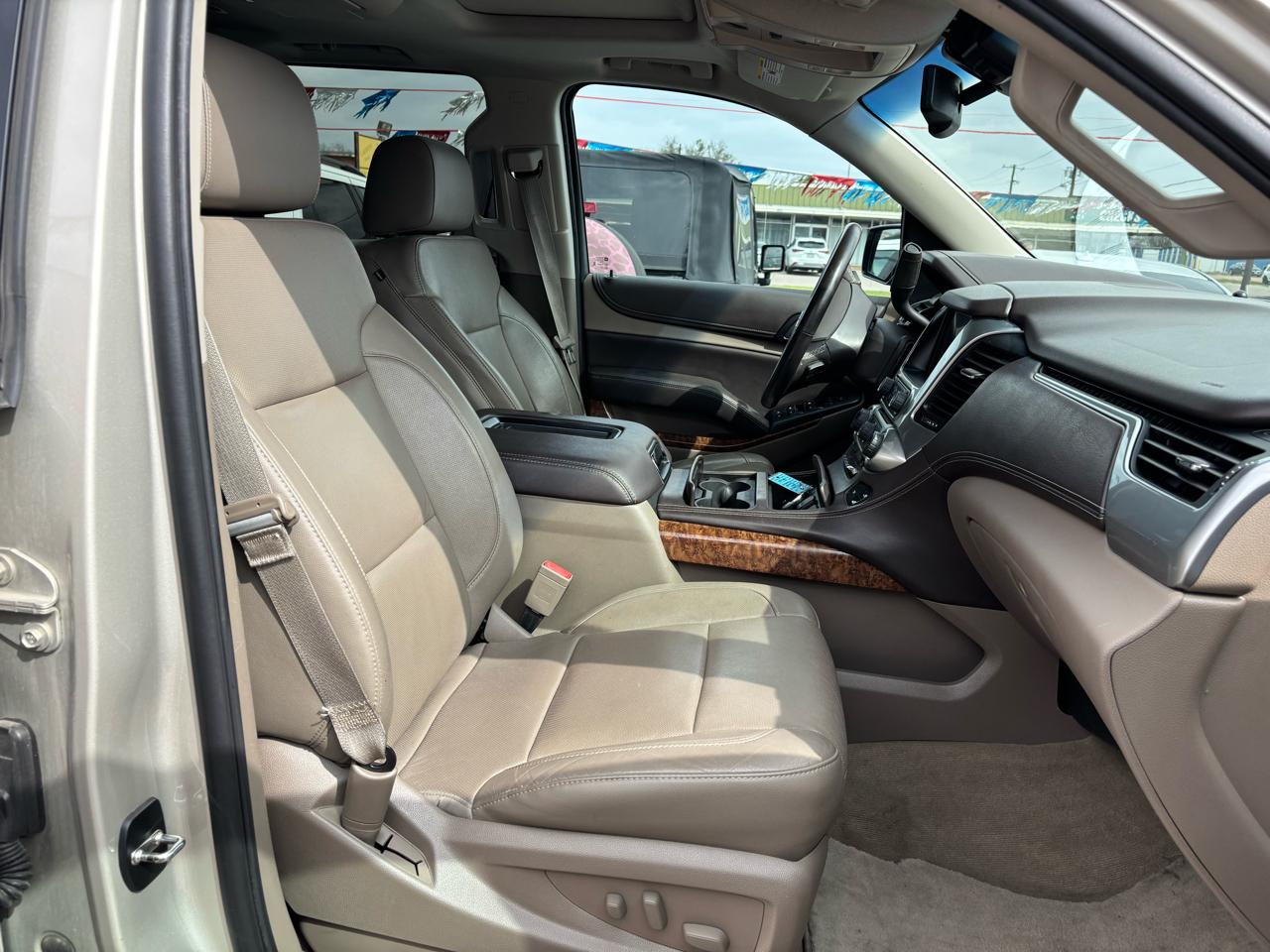 Chevrolet Suburban 2WD 4dr LTZ 2015