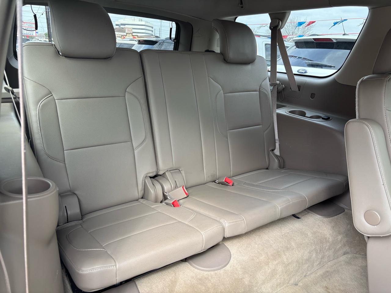 Chevrolet Suburban 2WD 4dr LTZ 2015