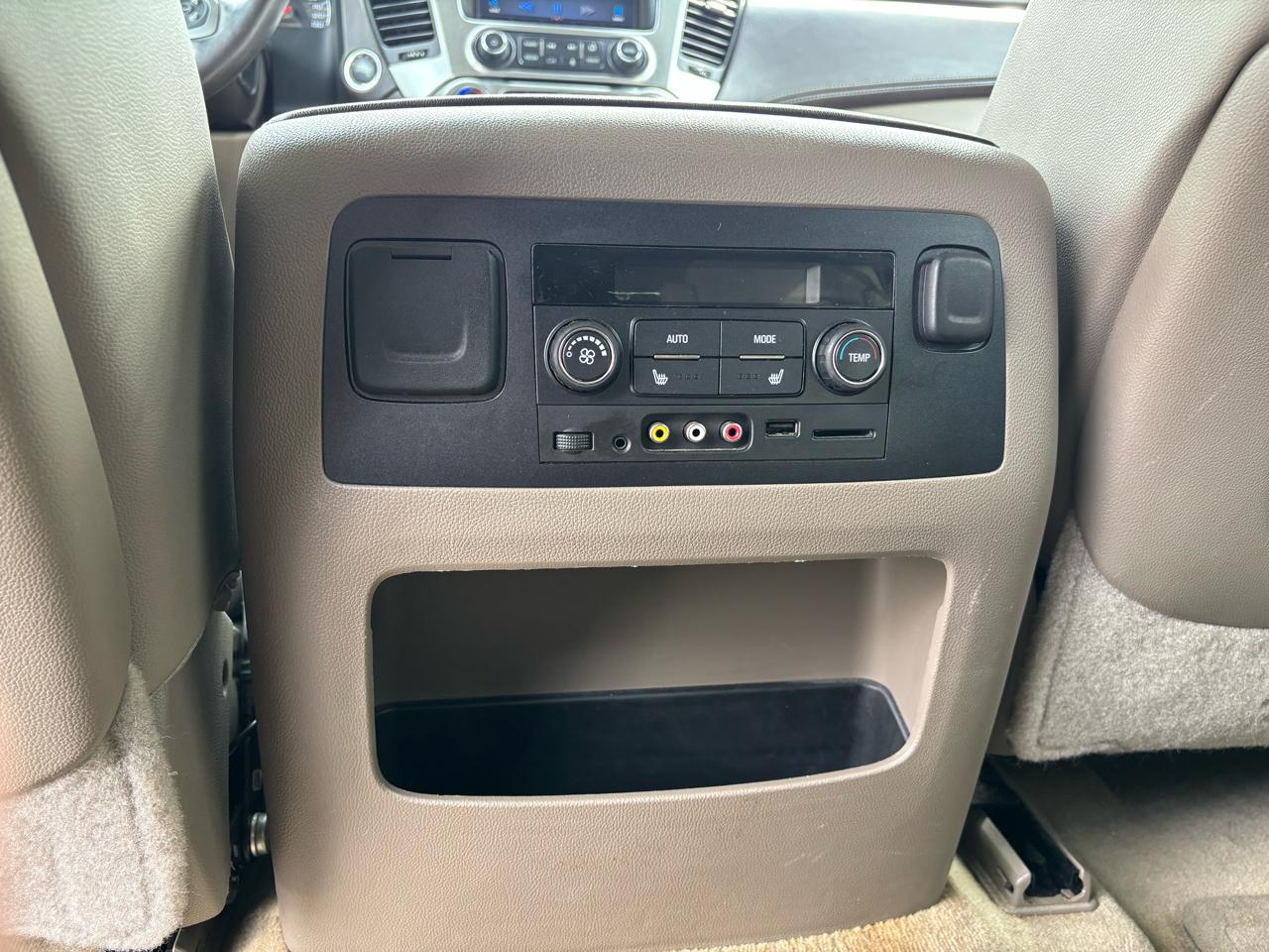 Chevrolet Suburban 2WD 4dr LTZ 2015