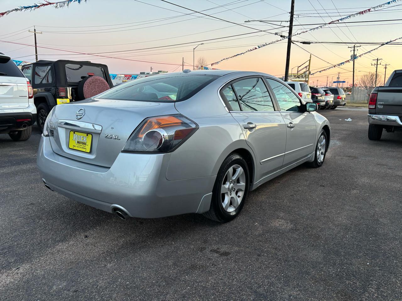 Nissan Altima 4dr Sdn I4 CVT 2.5 SL 2009