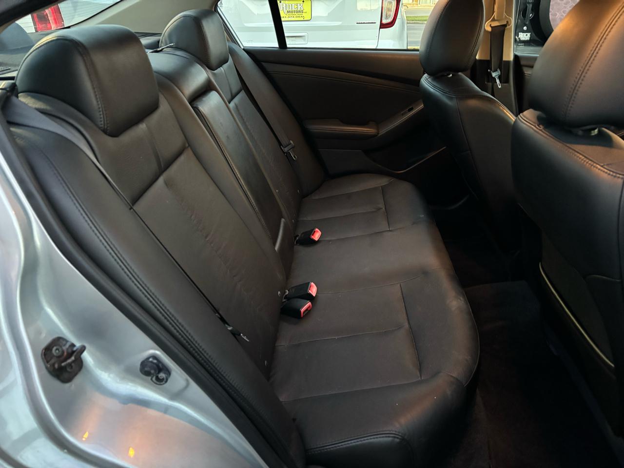 Nissan Altima 4dr Sdn I4 CVT 2.5 SL 2009