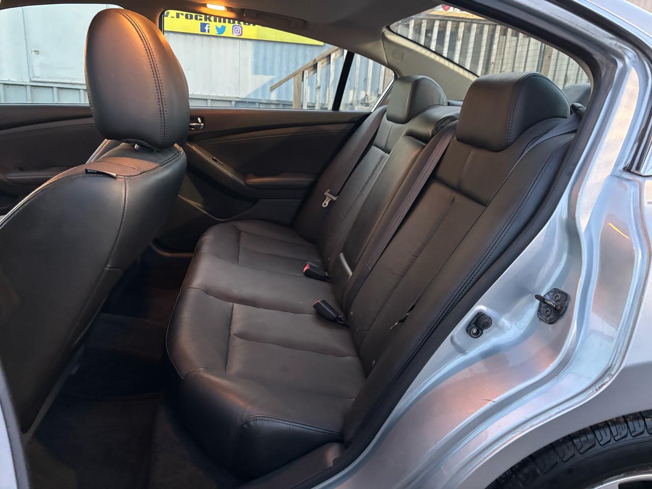 Nissan Altima 4dr Sdn I4 CVT 2.5 SL 2009