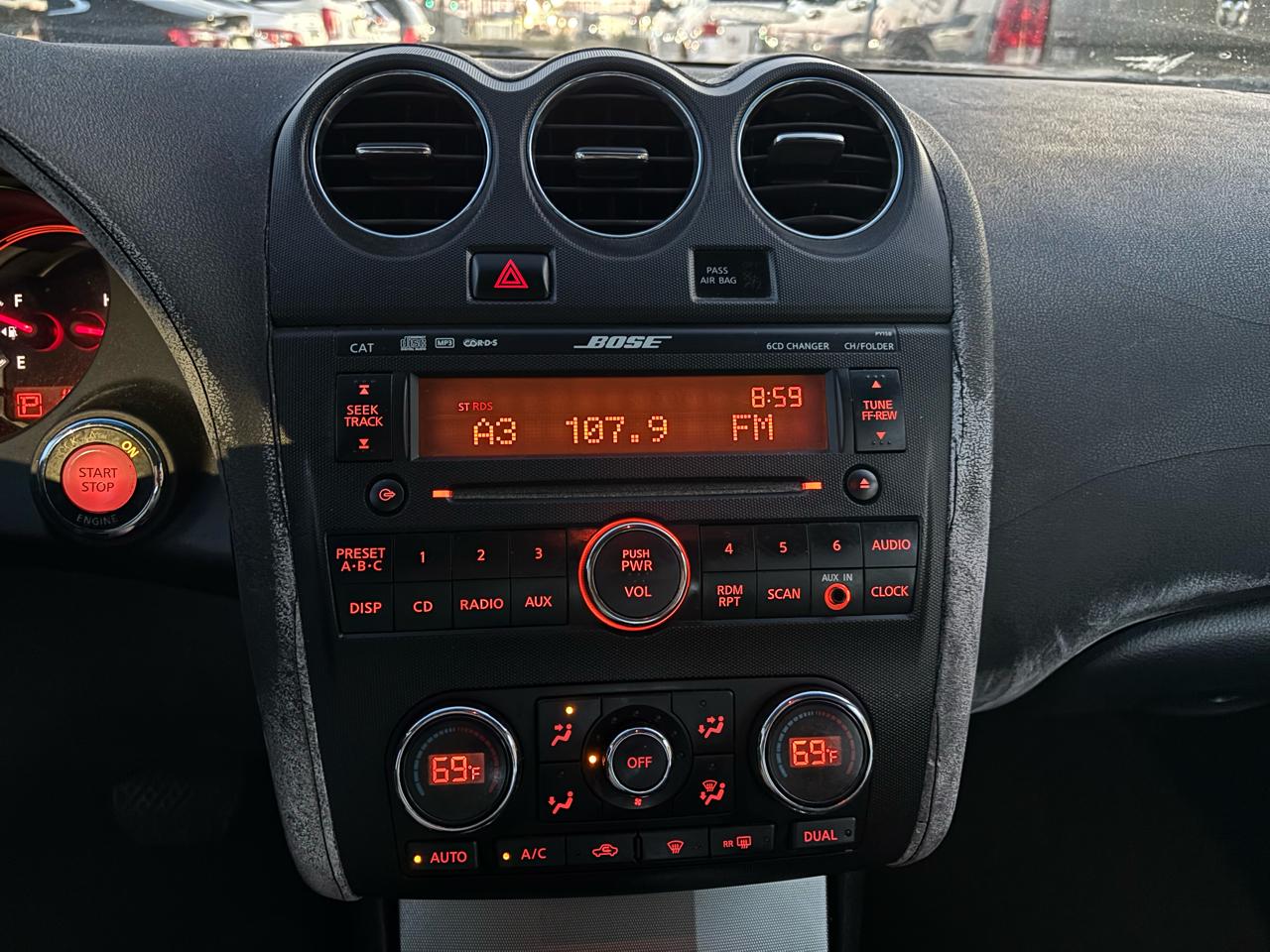 Nissan Altima 4dr Sdn I4 CVT 2.5 SL 2009