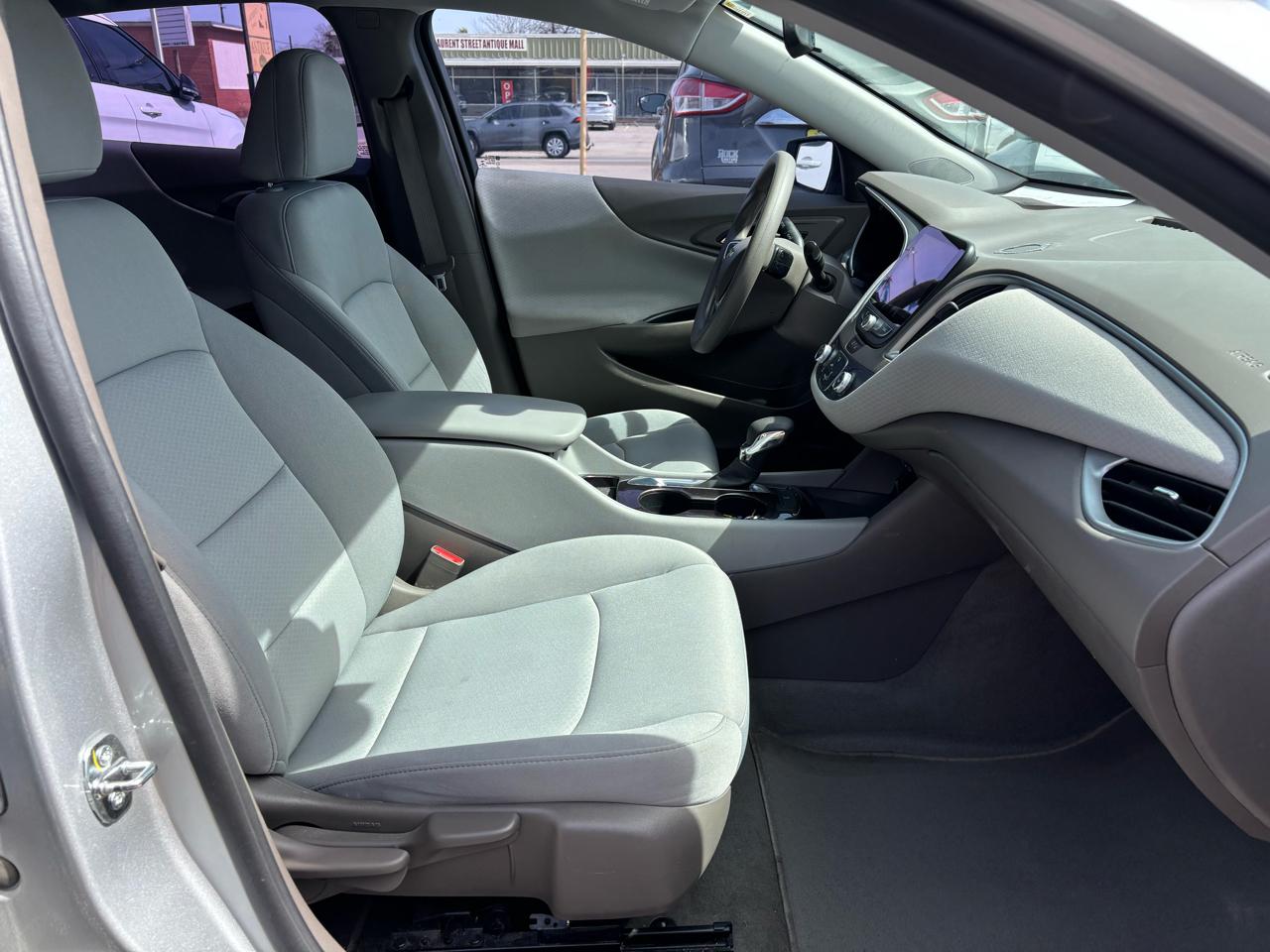 Chevrolet Malibu 4dr Sdn LS w/1FL 2022