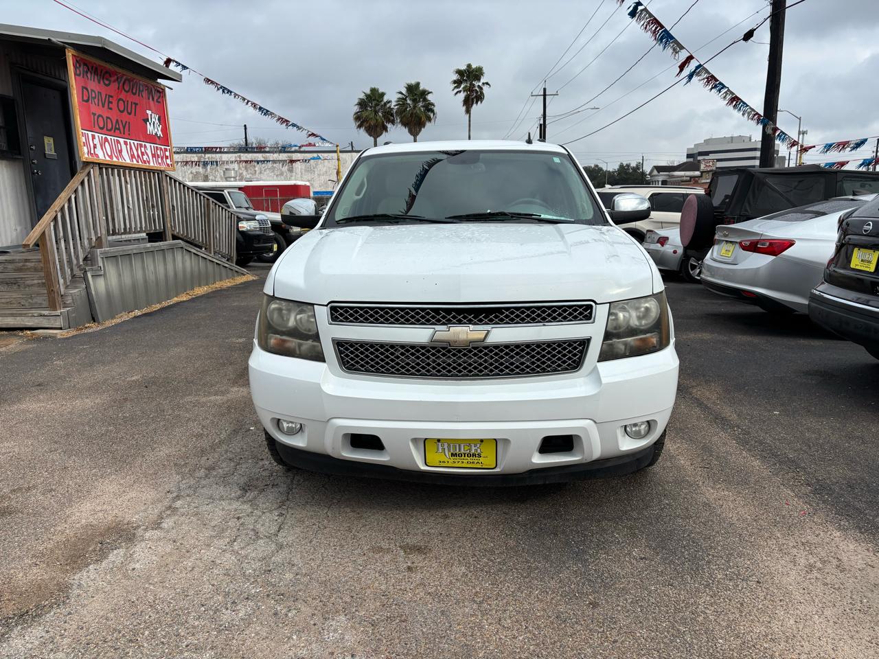 Chevrolet Tahoe 2WD 4dr 1500 LTZ 2011