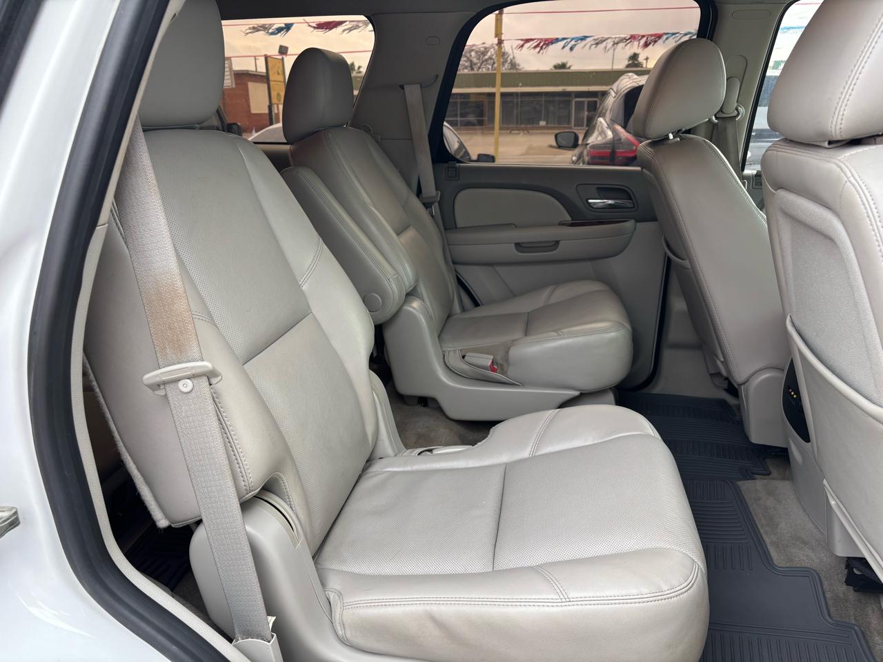 Chevrolet Tahoe 2WD 4dr 1500 LTZ 2011