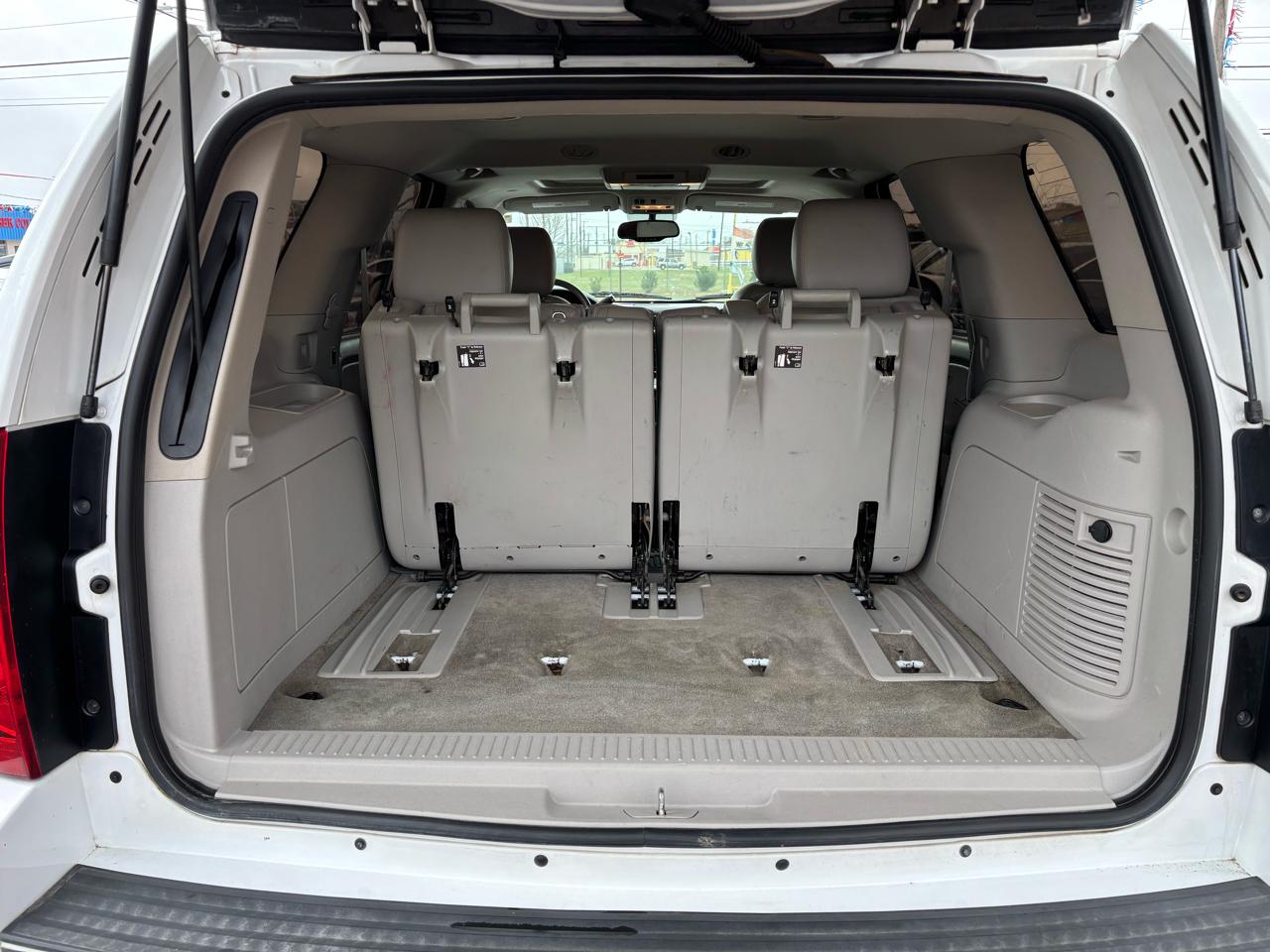 Chevrolet Tahoe 2WD 4dr 1500 LTZ 2011