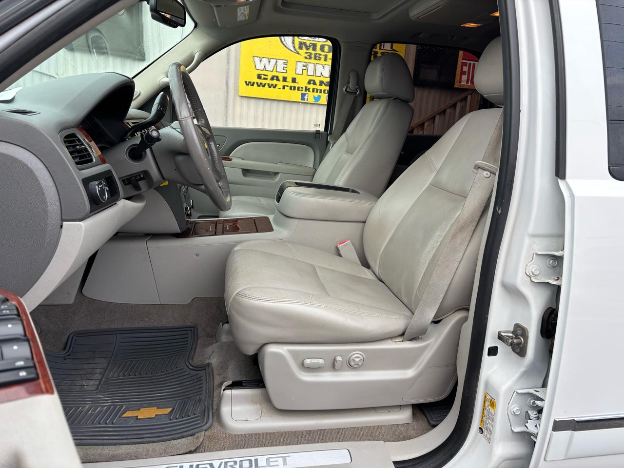 Chevrolet Tahoe 2WD 4dr 1500 LTZ 2011