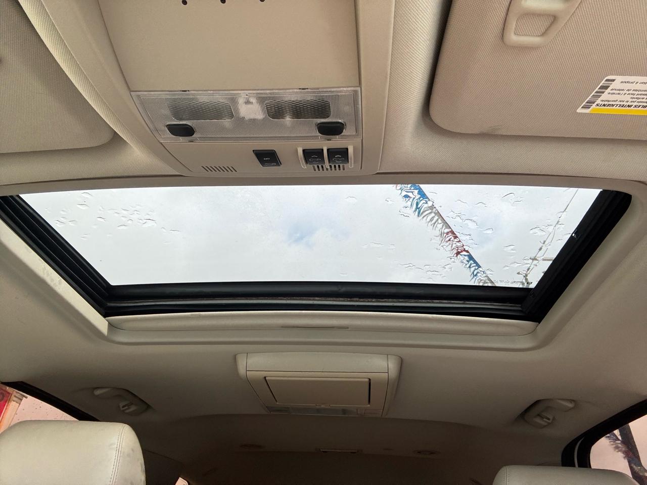 Chevrolet Tahoe 2WD 4dr 1500 LTZ 2011