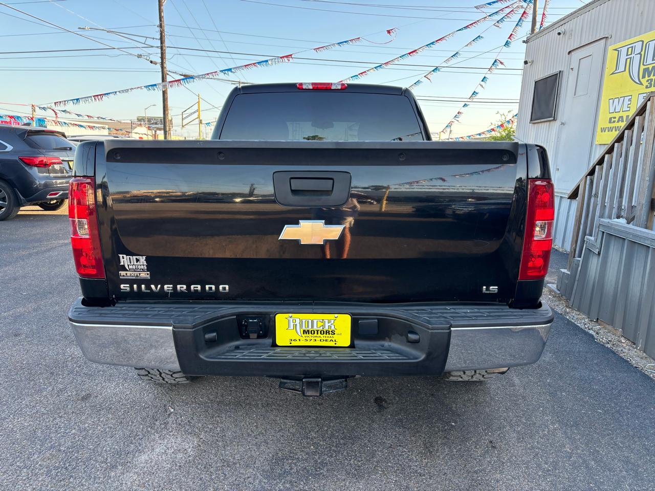 Chevrolet Silverado 1500 2WD Ext Cab 143.5" LS 2011